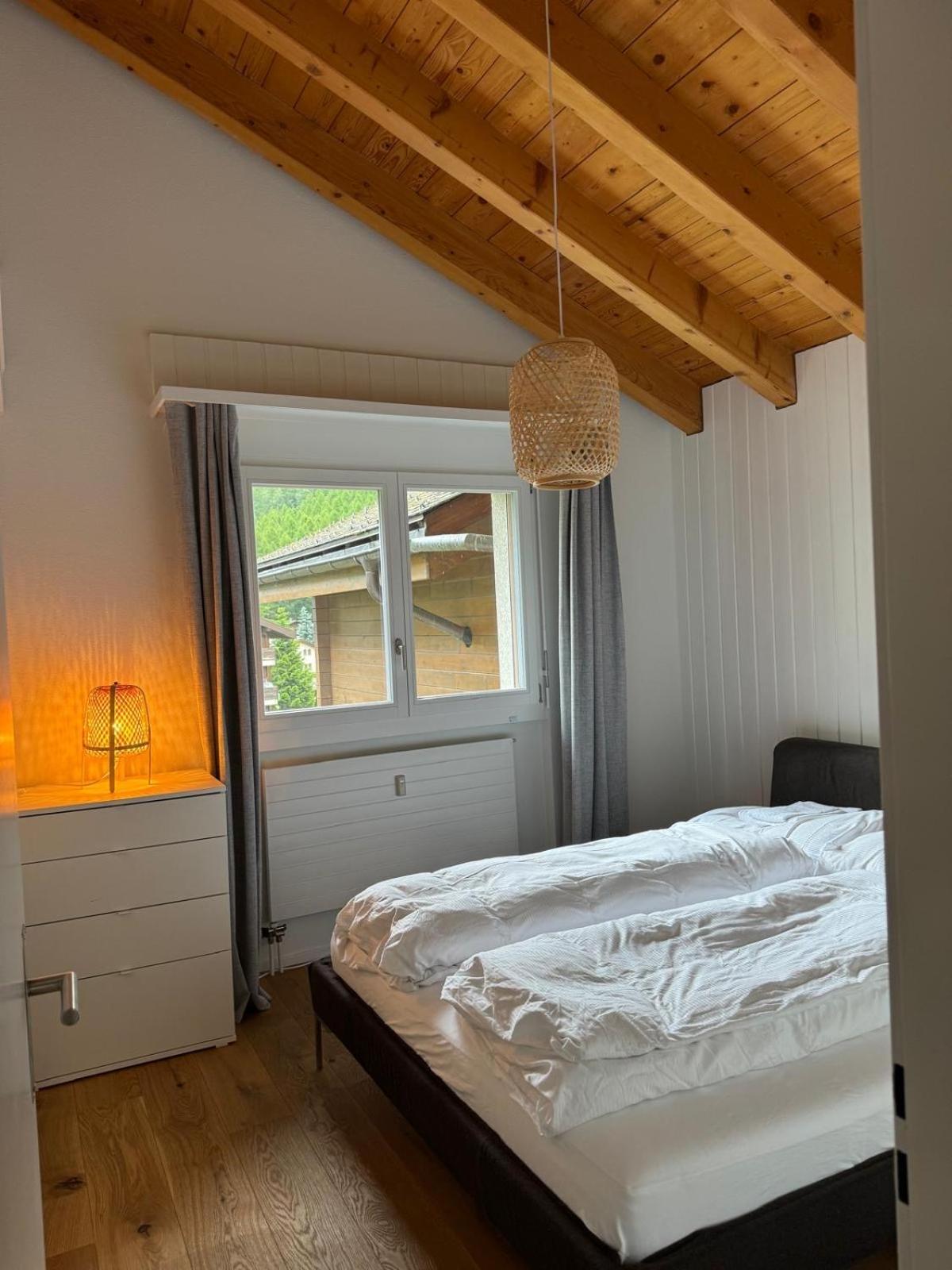 Moderne Dachwohnung Naehe Zermatt Mit Balkon 태쉬 외부 사진